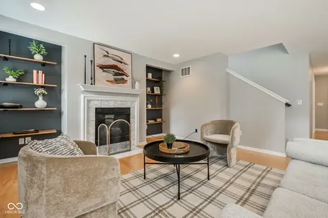 8189 Admirals Landing Place Indianapolis IN 46236