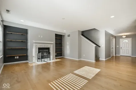 8189 Admirals Landing Place Indianapolis IN 46236