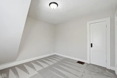 1090 E Markwood Avenue Indianapolis IN 46227