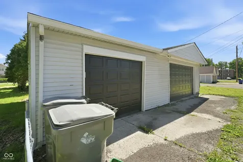 1090 E Markwood Avenue Indianapolis IN 46227
