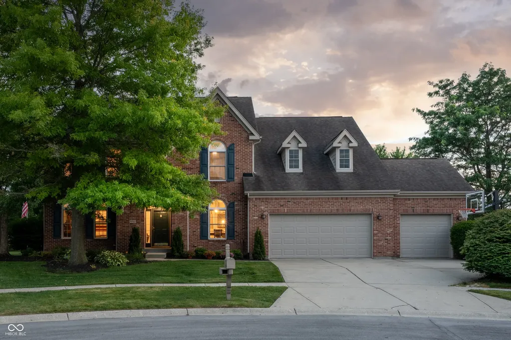 8753 Lily Court Zionsville IN 46077