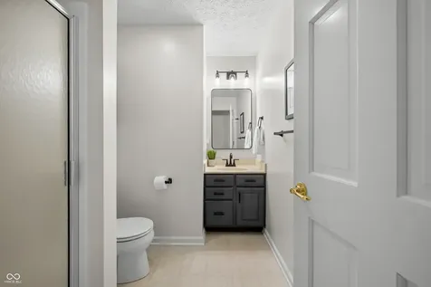 8753 Lily Court Zionsville IN 46077