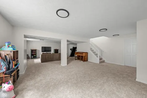 8753 Lily Court Zionsville IN 46077