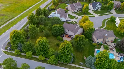 8753 Lily Court Zionsville IN 46077