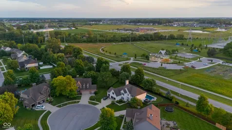 8753 Lily Court Zionsville IN 46077