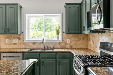 8753 Lily Court Zionsville IN 46077