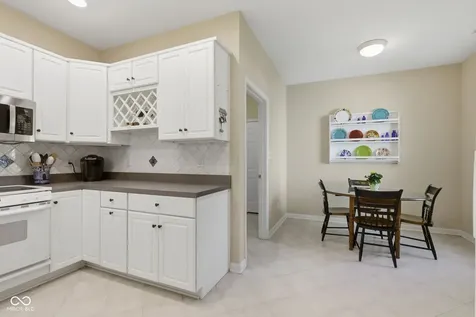 5813 Spruce Knoll Court Indianapolis IN 46220
