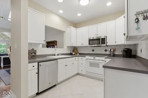 5813 Spruce Knoll Court Indianapolis IN 46220