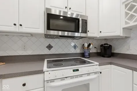 5813 Spruce Knoll Court Indianapolis IN 46220