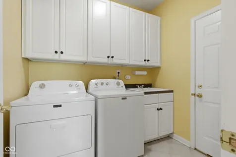 5813 Spruce Knoll Court Indianapolis IN 46220