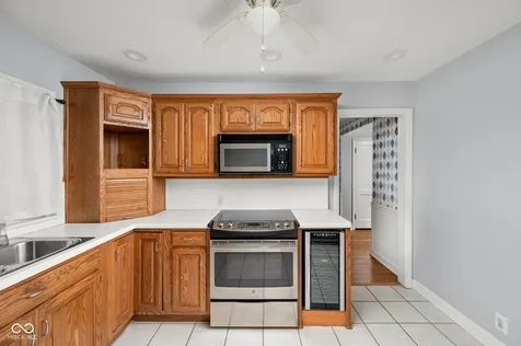 7024 Broadway Indianapolis IN 46220