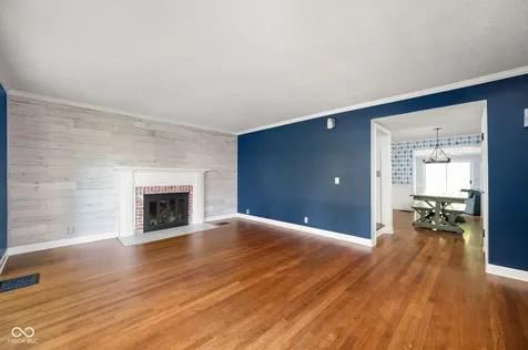 7024 Broadway Indianapolis IN 46220