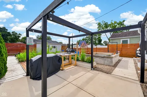 2327 Gilmore Street Columbus IN 47201