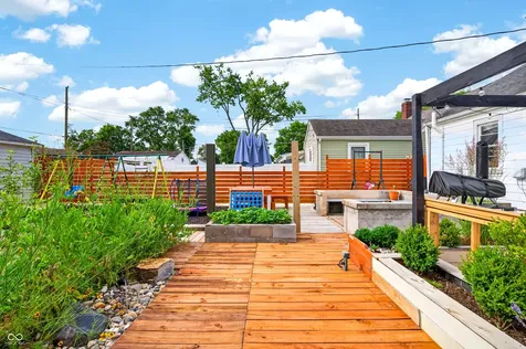 2327 Gilmore Street Columbus IN 47201