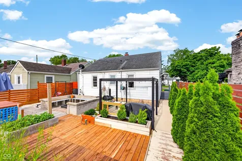 2327 Gilmore Street Columbus IN 47201
