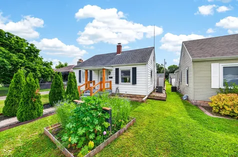 2327 Gilmore Street Columbus IN 47201