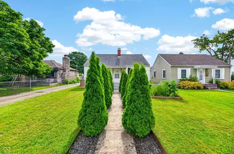 2327 Gilmore Street Columbus IN 47201