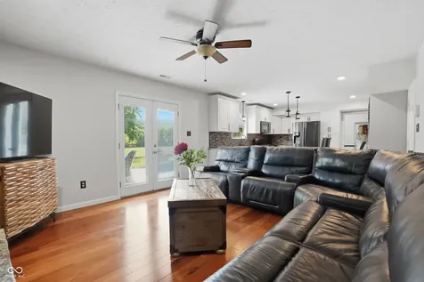 4209 Lakefield Court Indianapolis IN 46254