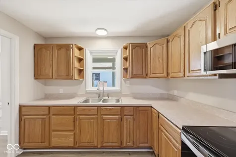 206 W Walnut Street Waldron IN 46182
