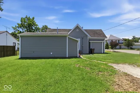 206 W Walnut Street Waldron IN 46182