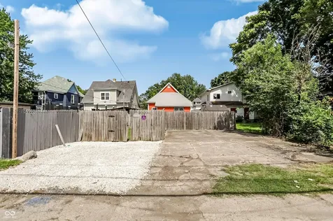 1028 N Tuxedo Street Indianapolis IN 46201