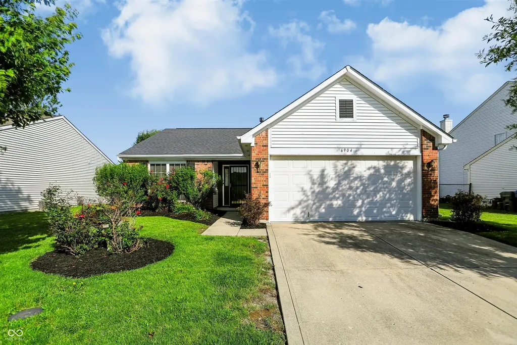 6904 N Laredo Drive Mccordsville IN 46055