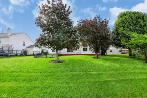 6904 N Laredo Drive Mccordsville IN 46055