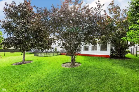 6904 N Laredo Drive Mccordsville IN 46055