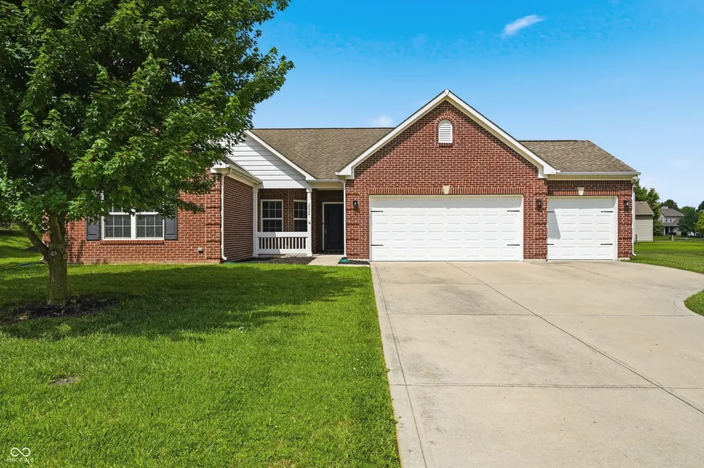 2024 Autumn Faith Way Avon IN 46123