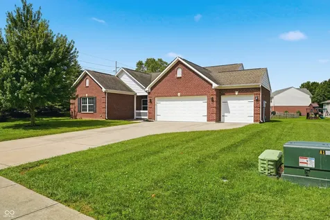 2024 Autumn Faith Way Avon IN 46123