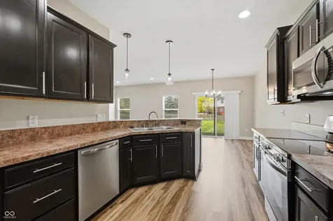 2024 Autumn Faith Way Avon IN 46123