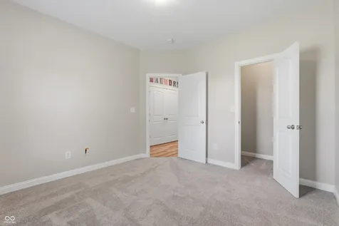 2024 Autumn Faith Way Avon IN 46123
