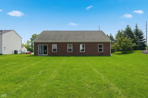 2024 Autumn Faith Way Avon IN 46123