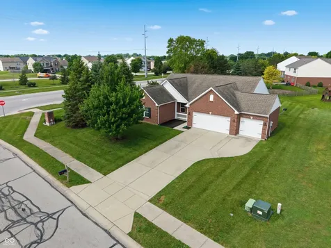 2024 Autumn Faith Way Avon IN 46123