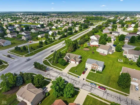 2024 Autumn Faith Way Avon IN 46123