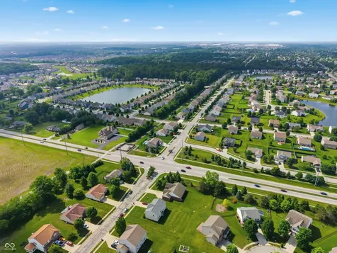 2024 Autumn Faith Way Avon IN 46123