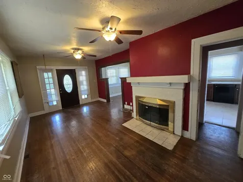 752 E 42nd Indianapolis IN 46205