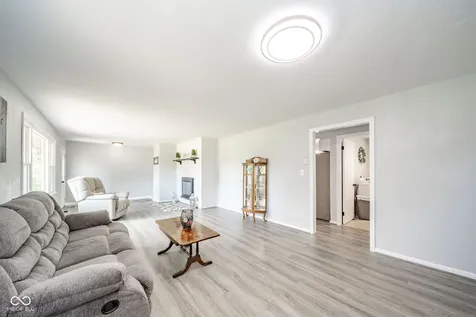 2580 Tod Anderson IN 46013