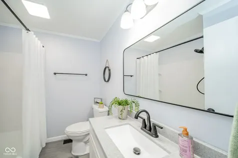 2580 Tod Anderson IN 46013
