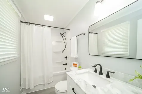 2580 Tod Anderson IN 46013