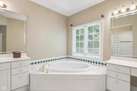 12069 Bayhill Drive Carmel IN 46033