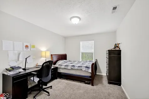 15472 Old Pond Circle Noblesville IN 46060