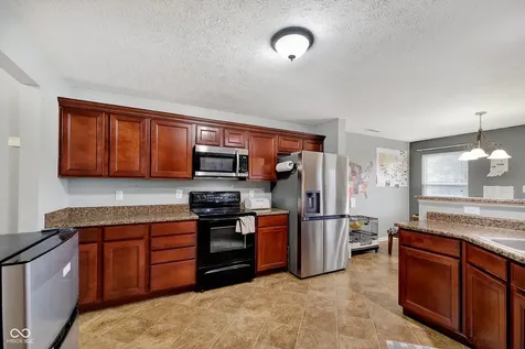 15472 Old Pond Circle Noblesville IN 46060