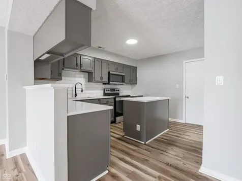 5348 Bay Harbor Drive Indianapolis IN 46254