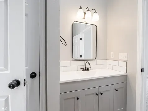 5348 Bay Harbor Drive Indianapolis IN 46254