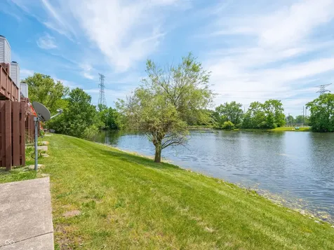5348 Bay Harbor Drive Indianapolis IN 46254
