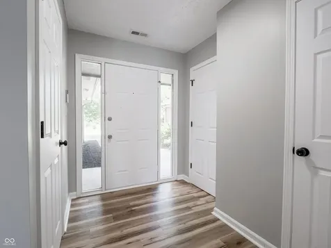 5348 Bay Harbor Drive Indianapolis IN 46254