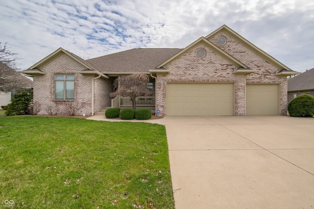 2743 Baywater Court Greenwood IN 46143
