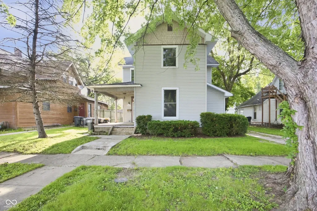 810 College Anderson IN 46012