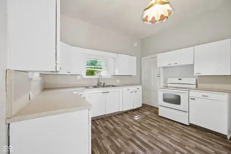 810 College Anderson IN 46012
